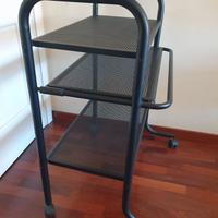 Carrello nero in ferro con ruoteporta PC-stampante