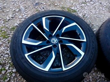 CERCHI E GOMME 17 ORIGINALI MG COD:2047