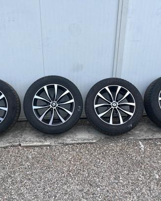 Cerchi in lega con gomme invernali …
