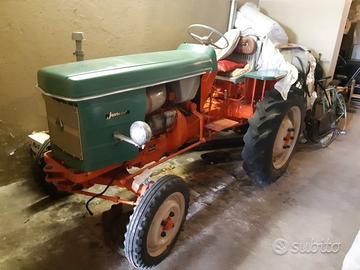 Trattore Renault Junior d'epoca