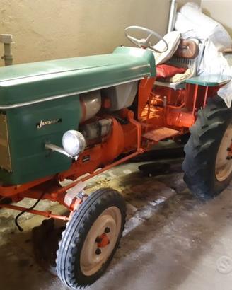 Trattore Renault Junior d'epoca