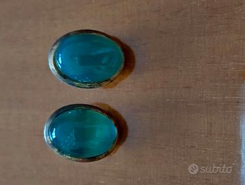 Orecchini con pietra verde clip