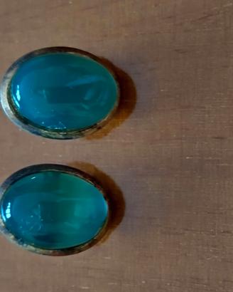 Orecchini con pietra verde clip