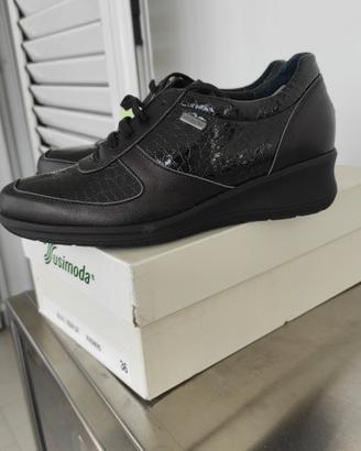 Scarpe NUOVE  in Pelle e Vernice  Taglia 36 