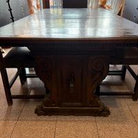 Antico tavolo in stile neo-rinascimentale + sedie
