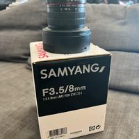 Samyang 8mm per Canon