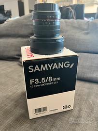 Samyang 8mm per Canon