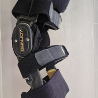 Tutore ginocchio sinistro