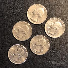 Cinque monete da un quarto di dollaro