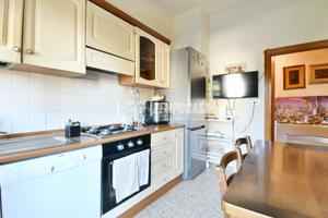 APPARTAMENTO AL PIANO PRIMO CON 4 CAMERE IN ZONA S