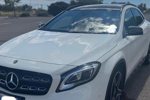 Mercedes-Benz GLA 200d 4matic premium