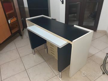 Scrivania  ,libreria tavolino