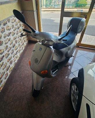 Piaggio vespa scooter 50 cc