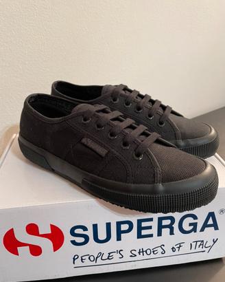 Superga  2750 Classic total black n° 35-36