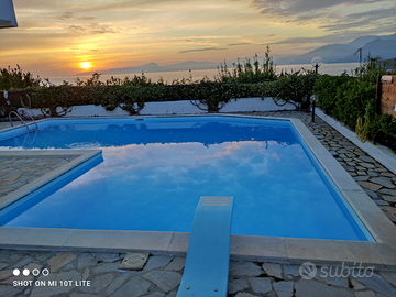 Villa con piscina per mesi estivi