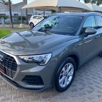 AUDI Q3 35 TDI S tronic Business