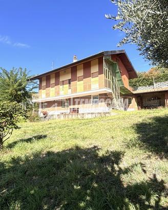 Casa indipendente a Montalenghe 4 locali
