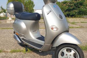 vespa et4 150