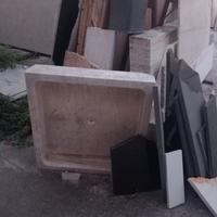 Piano doccia e tavolino in marmo 