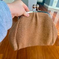 Pochette grande in raffia marrone