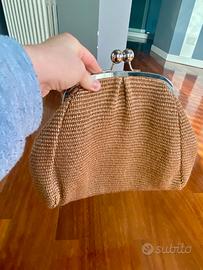 Pochette grande in raffia marrone