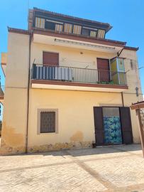 Casa singola con terreno su 3 livelli