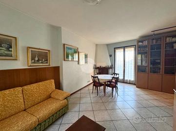 2 LOCALI A FORESTO SPARSO