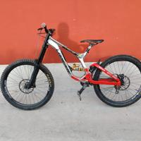 BICI DH LAPIERRE WORLD CUP 2017