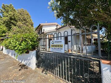 Villa d'angolo al Lido di Volano