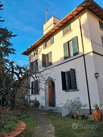 CASA INDIPENDENTE con TERRAZZO E GIARDINO-le CURE
