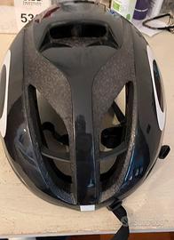 Casco e occhiali da bici Oakley