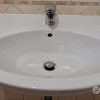 Lavandino Vitra con rubinetto grohe
