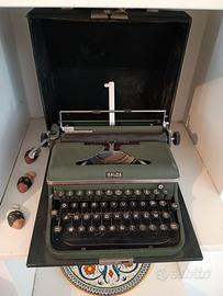 Macchina da Scrivere Portatile HALDA Verde Anni 50