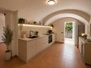 loano-si-propone-villetta-con-giardino-e-box-auto
