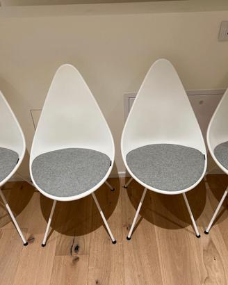 4 Sedie Fritz Hansen Drop Chair con cuscini