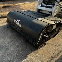 Benna spazzatrice bobcat sweeper 84 larghezza 220