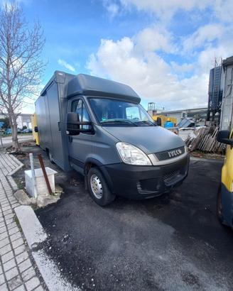 AUTONEGOZIO paninoteca ambulante food truck