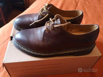 Scarpa bassa Dr.Martens di Pelle anni 2010