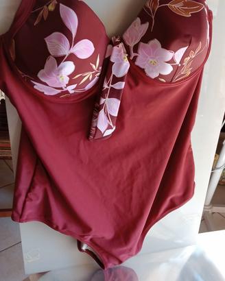 Costume da bagno donna.