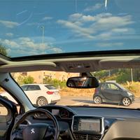 Peugeot 208 1.6 blu HDI 120 Cv gt line