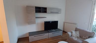 Mobile doppio porta tv più pensile, come nuovo.