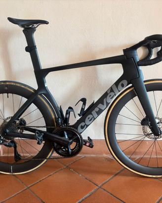 Bici da corsa Cervelo in carbonio