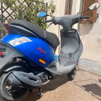 SCOOTER ZIP 50. 4t