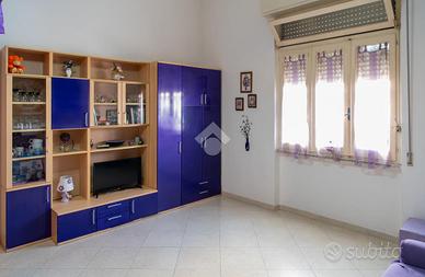 MONOLOCALE A QUARTUCCIU