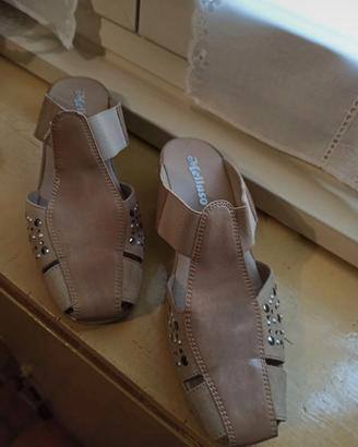 Sandali Melluso con zeppa e strass – Vera Pelle