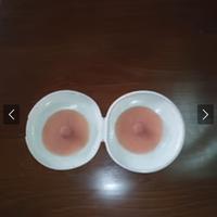 Capezzoli in silicone adesivi