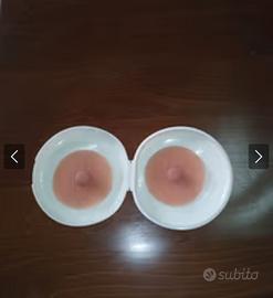 Capezzoli in silicone adesivi