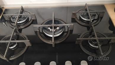 piano cottura 5 fuochi vetro nero gas metano GPL 
