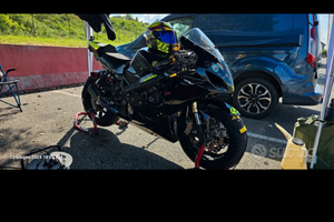 Suzuki GSX R 750 k5 super accessoriato