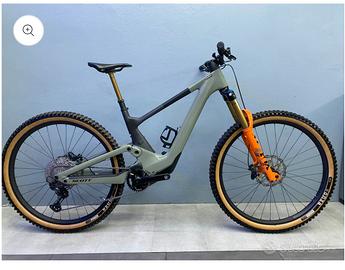 Scott voltage 910 giugno 2026